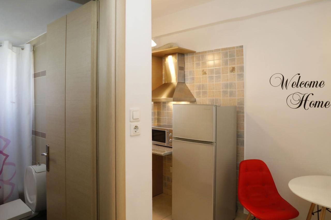 Metaxourghio Boutique Apartment Athens Exterior photo